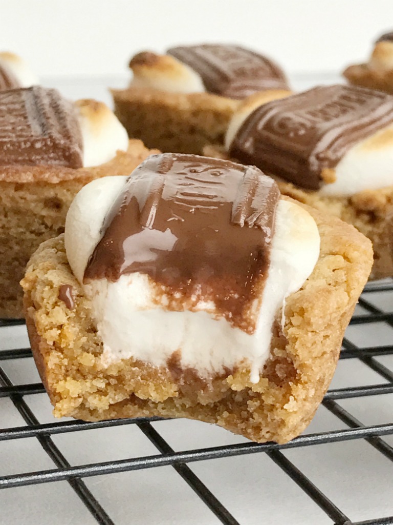 S mores Cookie Cups Together As Family