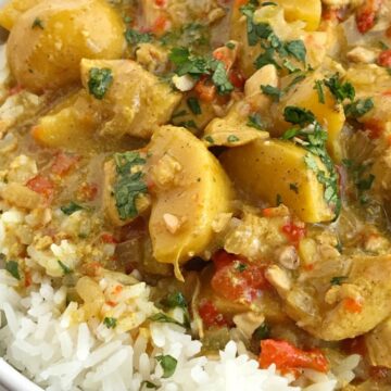 All the flavors of classic chicken coconut curry but in a easy dump-it-and-forget-about-it slow cooker chicken coconut curry recipe! Perfectly spiced, creamy coconut, tender potatoes & chicken all served over some fragrant Jasmine rice. A simple & delicious easy weeknight family dinner.