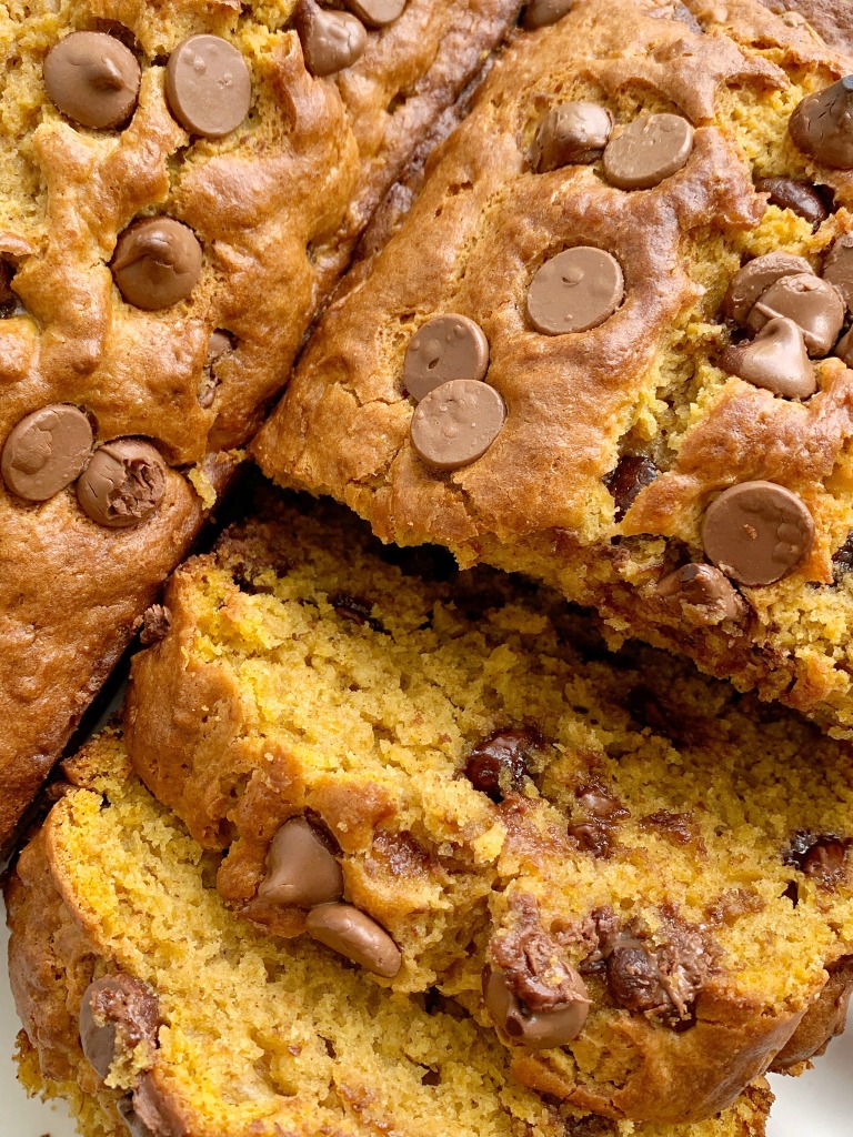 Banana Pumpkin Chocolate Chip Bread | Pumpkin Bread | Banana Bread | Banana Pumpkin Bread is a must-make quick bread recipe! Sweet bananas, pure pumpkin, and chocolate chips combine to make the best, most moist, pumpkin bread ever. It bakes up to perfection and is a yummy fall recipe. #pumpkinrecipes #pumpkinbread #fallbaking #quickbread #bananabread #pumpkin