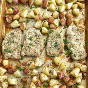 Dinner can be ready in a hurry with Smithfield All Natural Boneless Pork Chops and chopped potatoes roasted in an easy garlic ranch seasoning mix. One sheet pan and about 30 minutes is all you need for a healthy, delicious weeknight meal that is also great for a weekend dinner with guests.