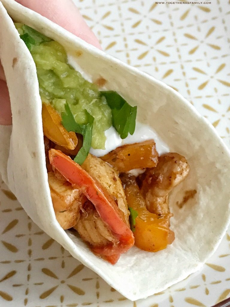 Chunks of chicken, onion, and sliced peppers cook in one pan on the stove top. Mix in some flavorful spices and ranch dressing for the best 30 minute meal. These skillet chicken ranch fajitas are perfect for a busy weeknight.