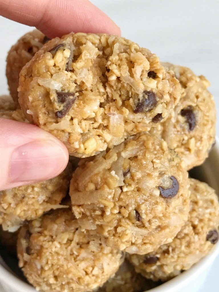 Steel cut oatmeal energy bites are an easy, 5 ingredient, healthy treat to make. Satisfy that late afternoon hunger with these simple & delicious no bake energy bites made with wholesome steel cut oats, coconut, honey, peanut butter, and chocolate chips.