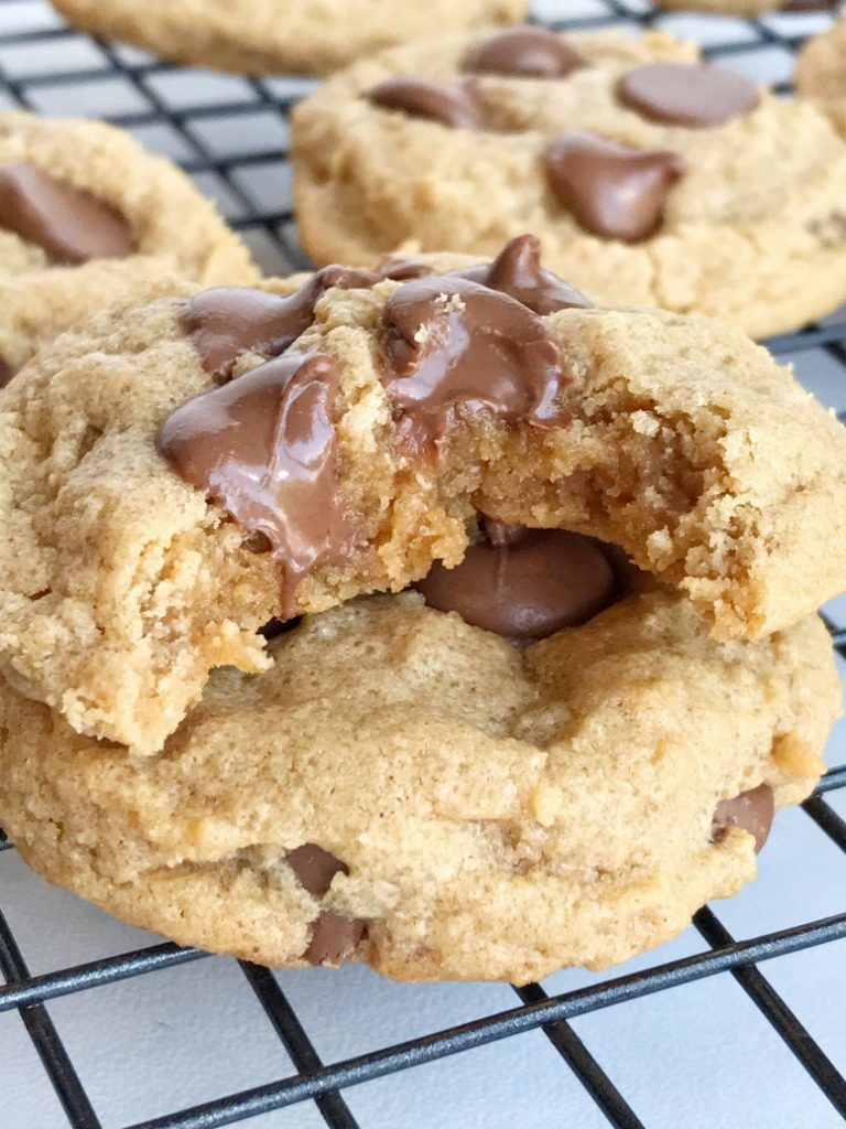 No flour peanut butter chocolate chip cookies are a simple cookie to make, perfect for those with a gluten allergy, and super quick to make! Only a few pantry staple ingredients is all you need for a deliciously sweet cookie with no flour and loaded with peanut butter and chocolate.