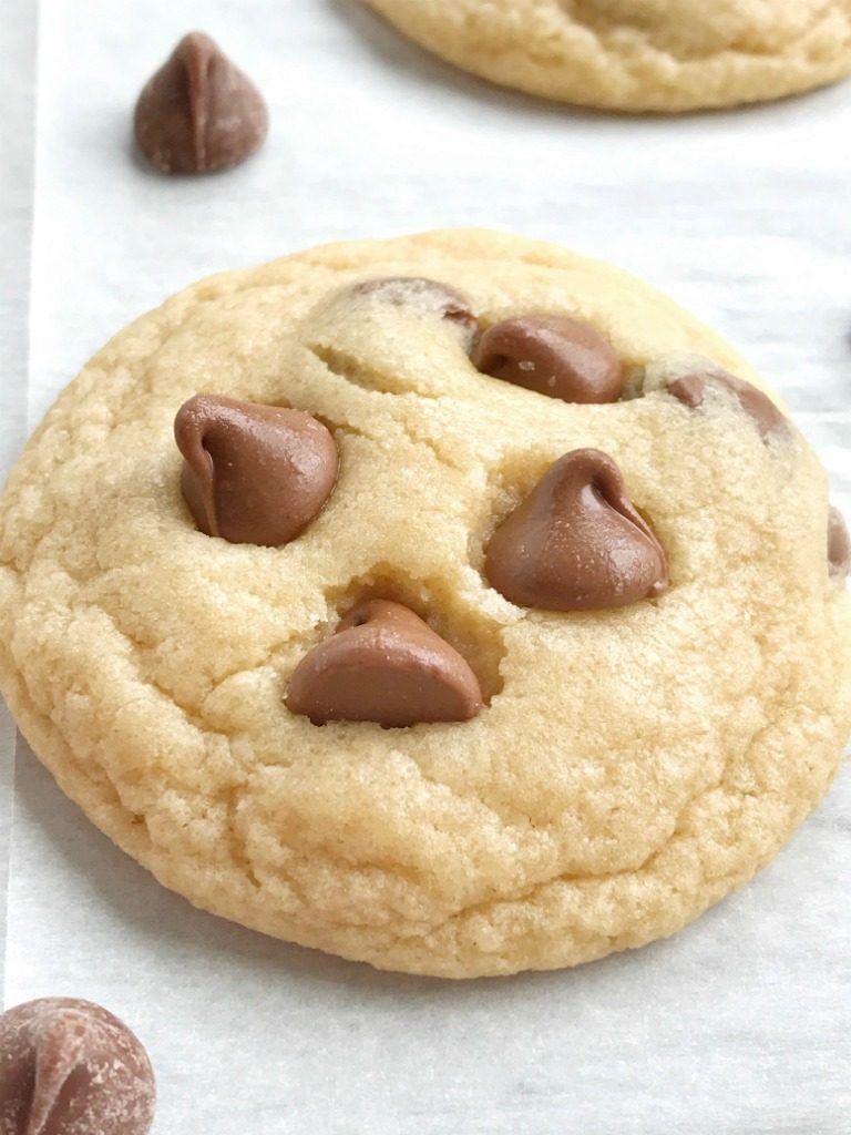 Easy bisquick chocolate chip cookies are soft-baked, thick, super chewy and so easy to make! All you need are 6 ingredients and one of them is convenient bisquick. It's a fast replacement for all the dry ingredients. These chocolate chip cookies are surprisingly one of the best version of the classic cookie. 