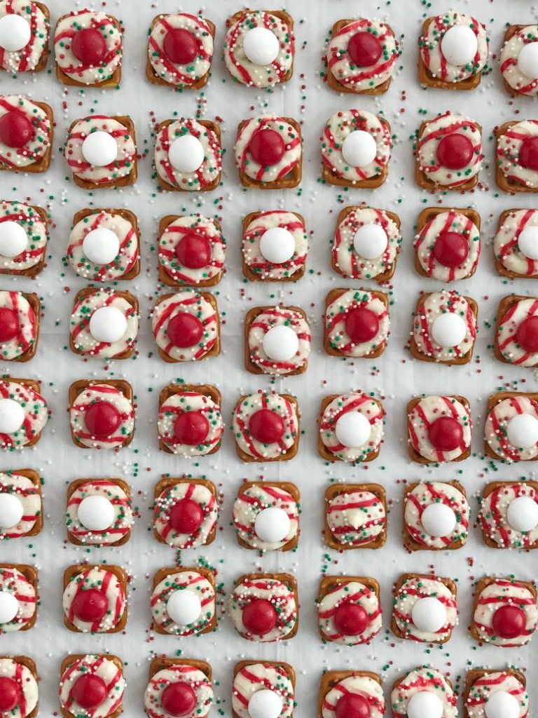 Peppermint Bark Pretzel Bites | white chocolate m&m candy. Perfect for Christmas cookie plates or just a fun Holiday treat | www.togetherasfamily.com #christmascookies #peppermintrecipes #peppermintdesserts #christmasdesserts #candycanerecipes
