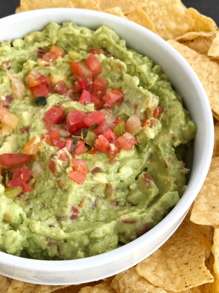 Pico de Gallo Guacamole | Avocados | Guacamole Recipe |Easy pico de gallo is the best, and easiest way to make guacamole! 3 ingredients is all you need; avocados, lime juice, and prepared pico de gallo. Mix together for a delicious topping to tacos, nachos, or dip taquitos or quesadillas into it. 