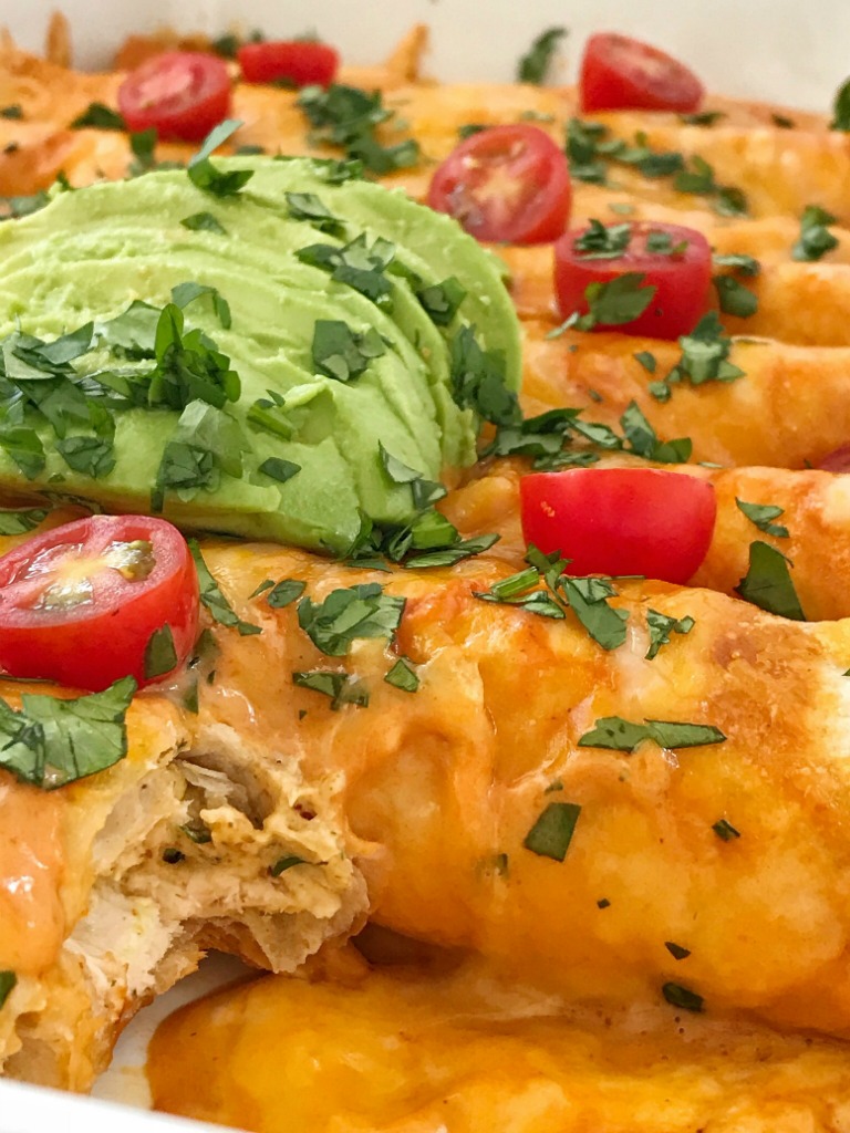 Cream Cheese Chicken Enchiladas | Chicken Enchiladas | Dinner Recipe | 30 Minute Dinner | Quick and Easy Chicken Enchiladas with cream cheese! Easy family dinner that everyone loves. #dinner #dinnerrecipe #chicken #enchiladas #mexicanfood #easyrecipe #recipeoftheday