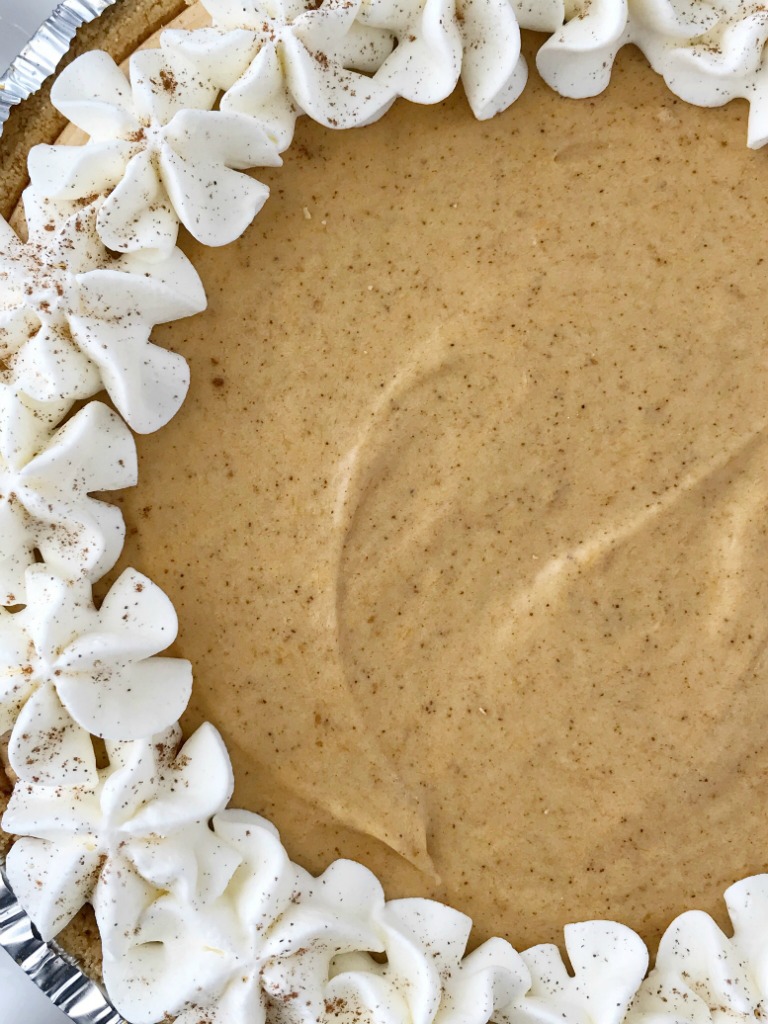 No Bake Marshmallow Pumpkin Pie | Pumpkin Pie Recipe | No Bake Pie | No Bake Pumpkin Pie | No bake marshmallow pumpkin pie is a sweet and fluffy twist to classic pumpkin pie. Marshmallow, Cool whip, and pumpkin combine to make a delicious pumpkin pie in a store-bought graham cracker crust. #pumpkin #pumpkinspice #nobake #dessert #easydessert #recipe #recipeoftheday