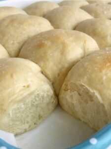 Soft and fluffy One Hour Rolls are a fail-proof, easy yeast recipe that anyone can make. Perfect for a Holiday dinner like Thanksgiving and easy enough for family diner too!