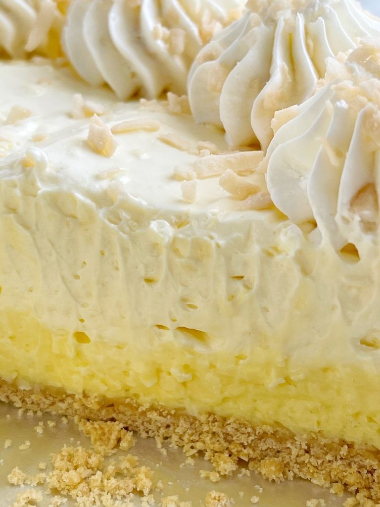No bake pie recipe with coconut instant pudding mix and cream cheese. 
