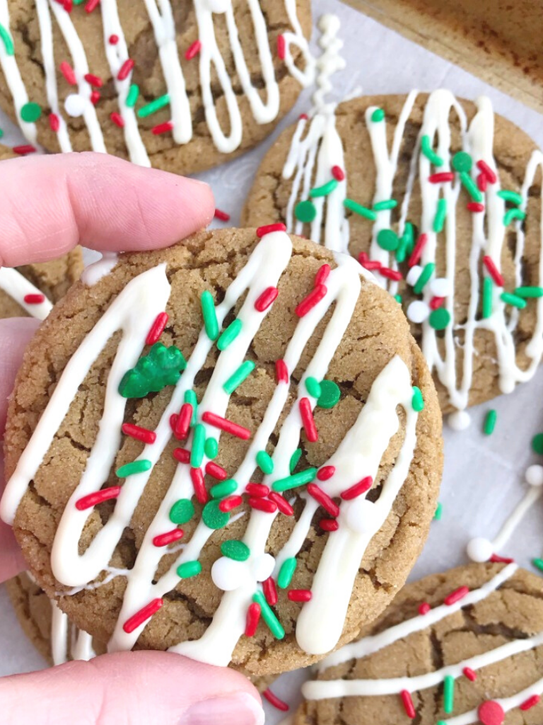 Christmas Gingerdoodle Cookies are a cross netween snickerdoodles and gingerbread. 