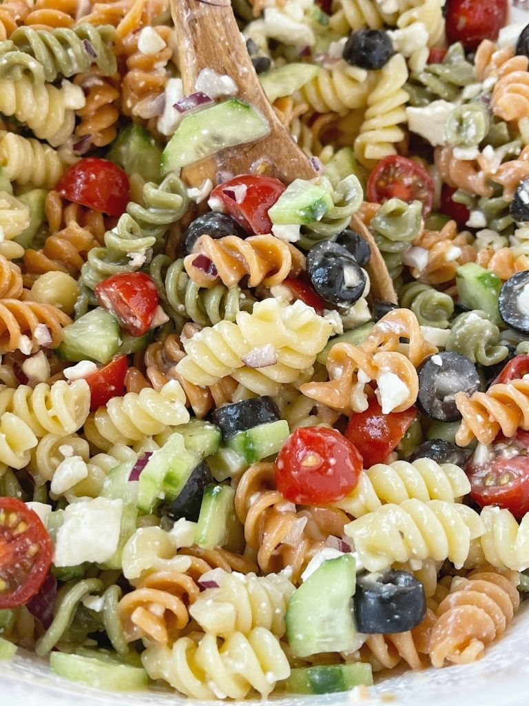 An easy recipe for making Italian pasta salad.