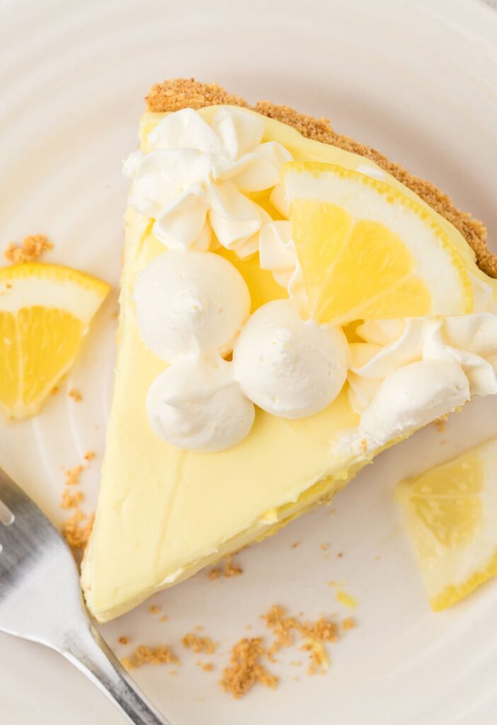 Top view of the lemon cheesecake pie