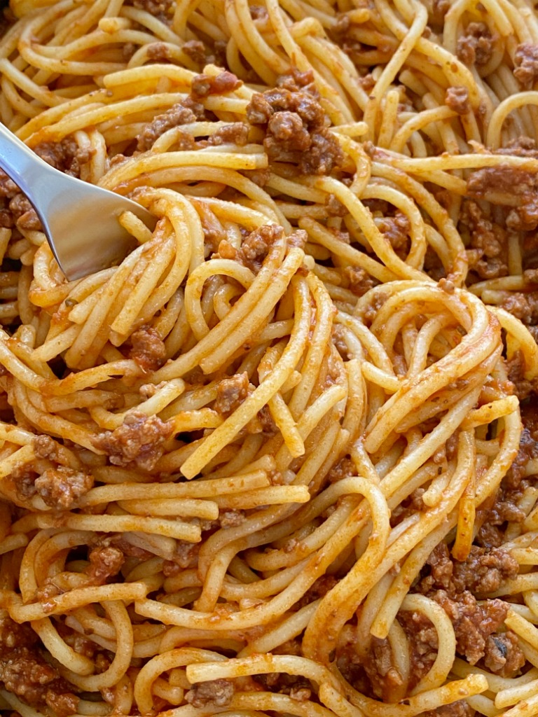 This easy Homemade Spaghetti Sauce Recipe with a homemade ground beef spaghetti sauce and spaghetti noodles. Delicious, kid-friendly dinner recipe that is a tried & true favorite. 