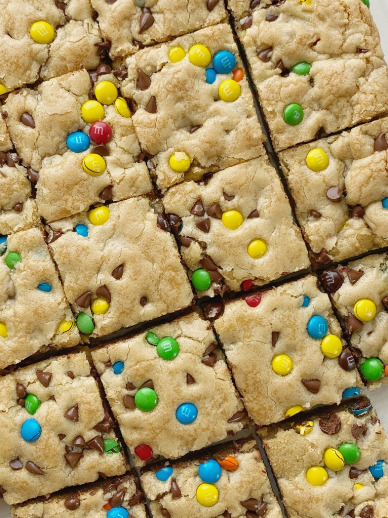 Thick and Chewy M&M's Chocolate Chip Cookie Bars Recipe