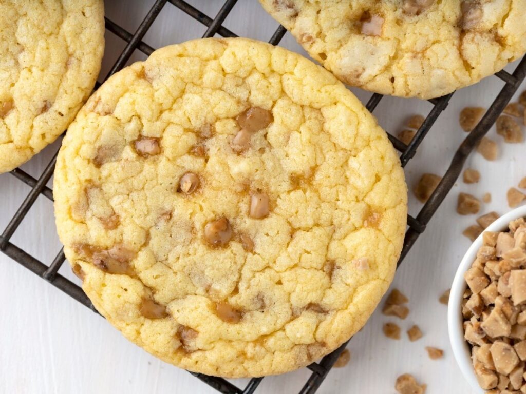 Toffee Cake Mix Cookies Together as Family