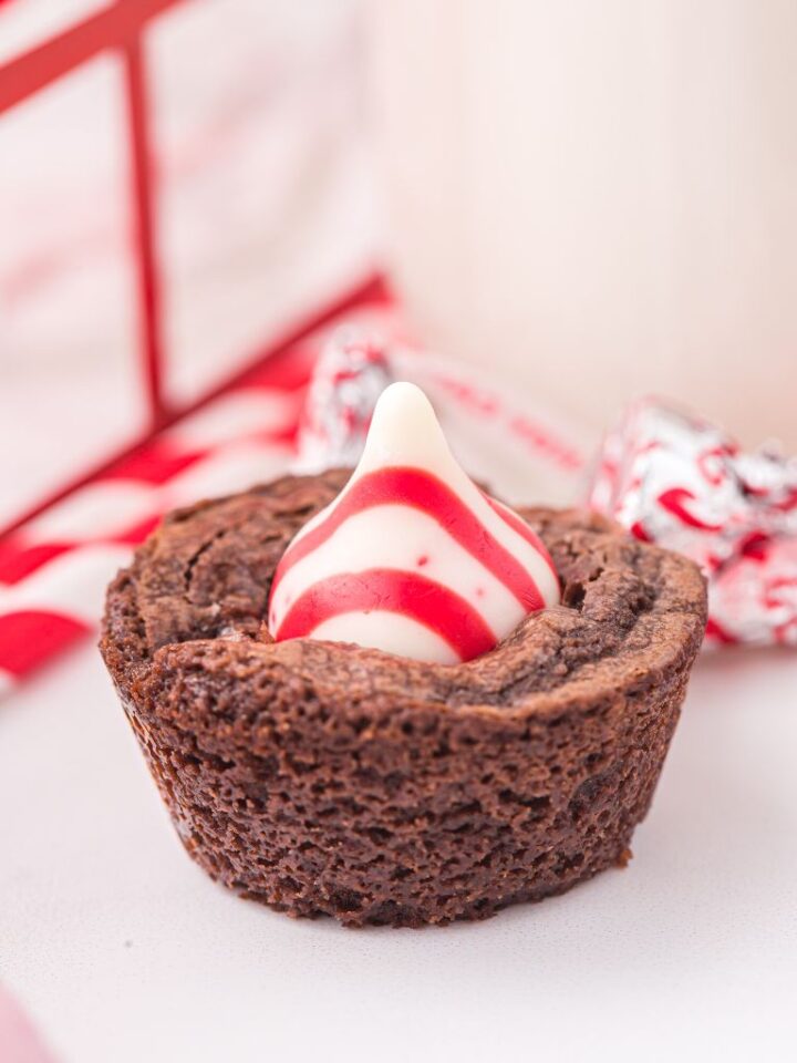 Candy Cane Kiss Brownie Bites Together as Family