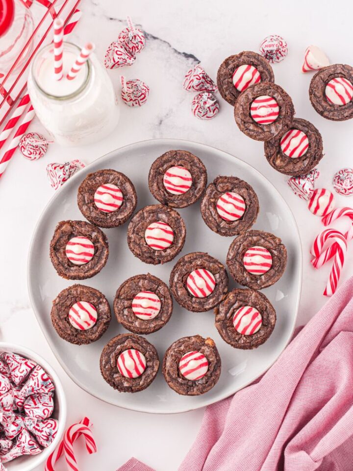 Candy Cane Kiss Brownie Bites Together as Family