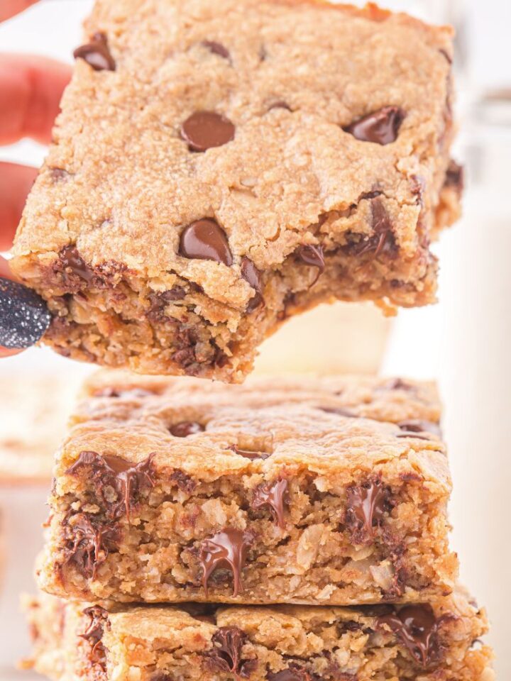 Easy Peanut Butter Oatmeal Bars Together as Family