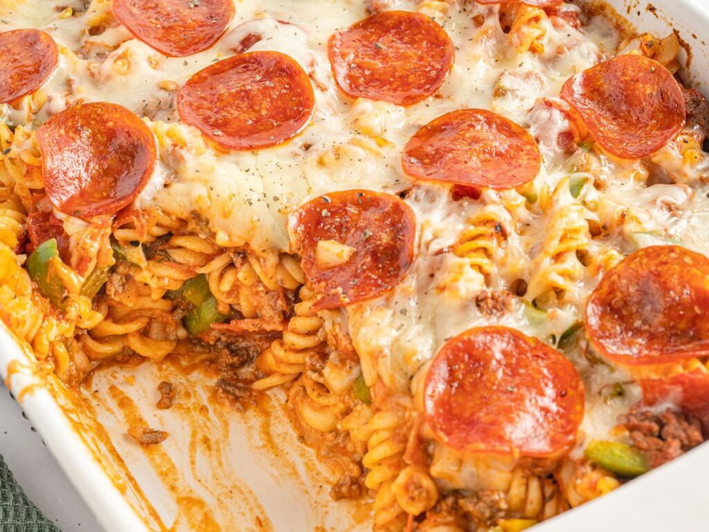 How to make this pizza casserole with pasta noodles with step by step instruction pictures.