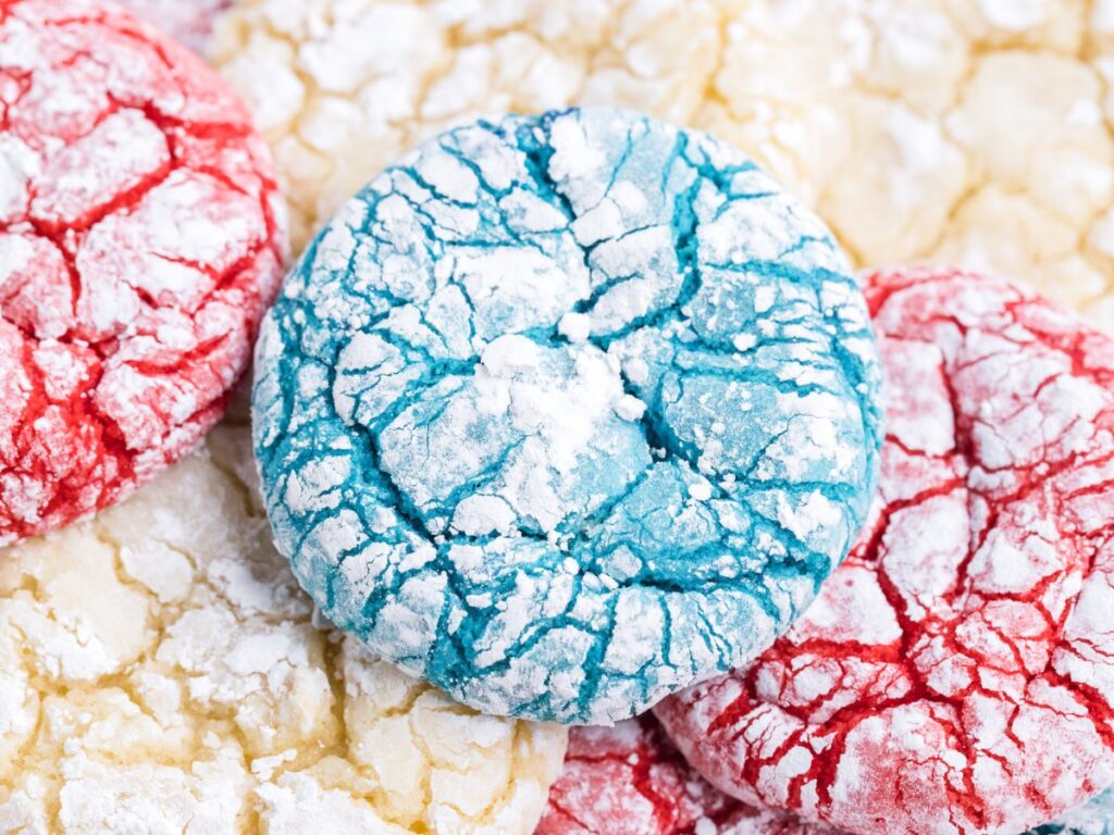 Process photos showing how to make this patriotic cookie recipe.
