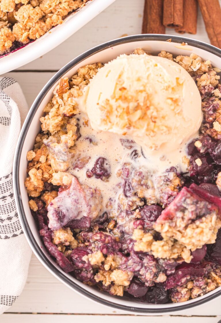 Easy Apple and Blueberry Crumble Recipe (With Oatmeal Cookie Crisp)