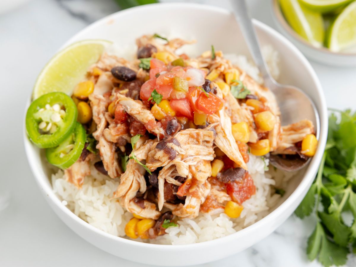 Crockpot Southwest Chicken Burrito Bowls Recipe - Together As Family