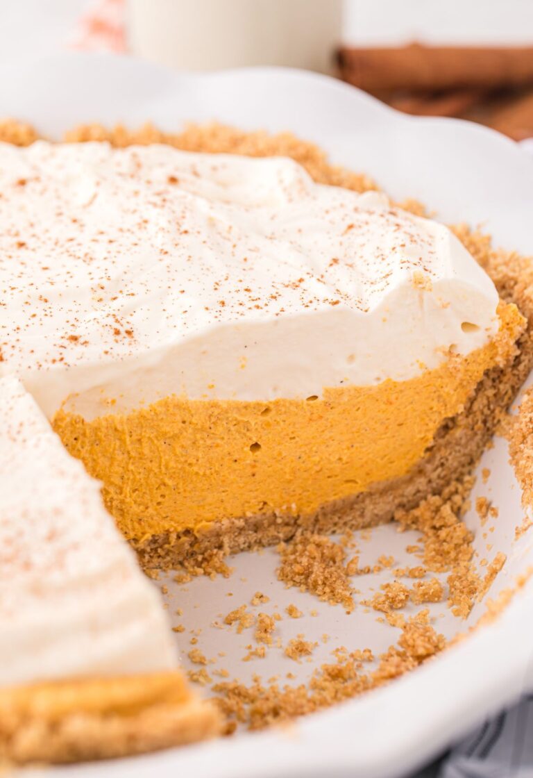 Easy Pumpkin Mousse Pie (No Bake Fall Dessert Recipe)