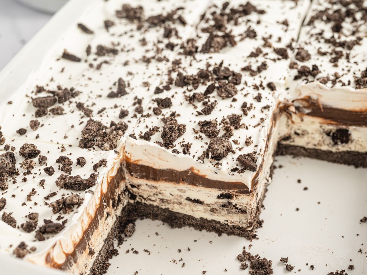 No-Bake Oreo Lush Dessert - Together as Family