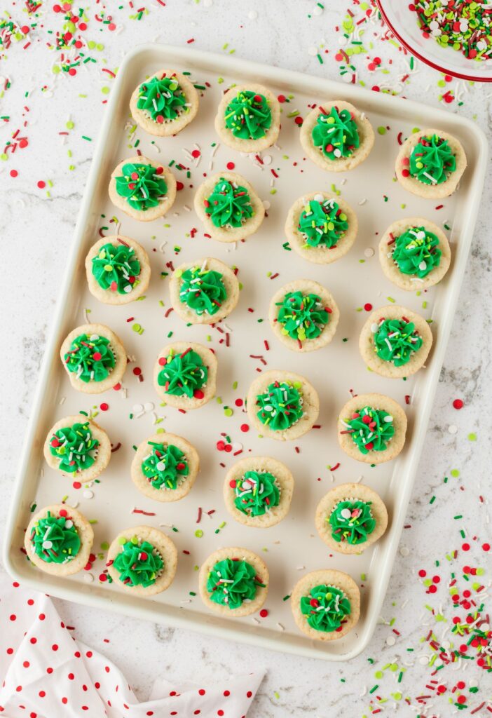 Overhead pic of the cookie cups that look like christmas trees