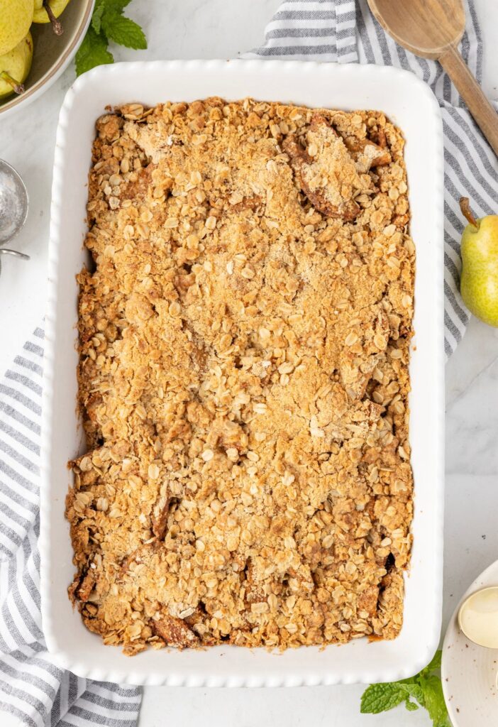 Overhead pic of the pear crisp