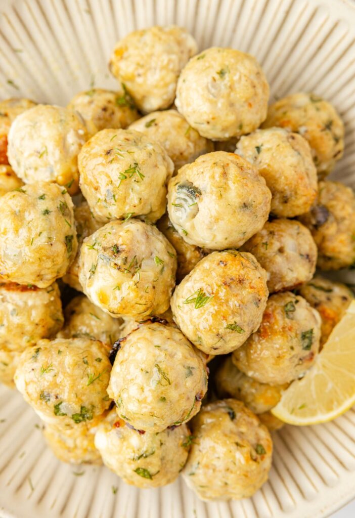Top view of the meatballs on a plate