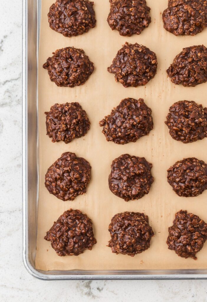 Cookie sheet of the bo bake cookies with quick oats.