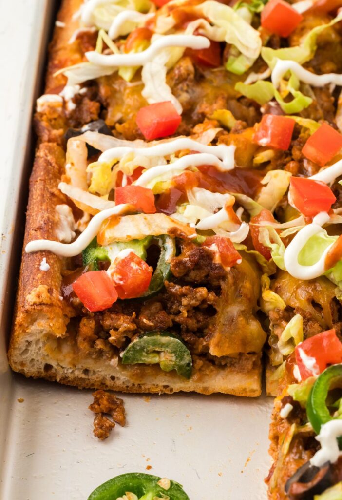 Side view of the pizza sliced