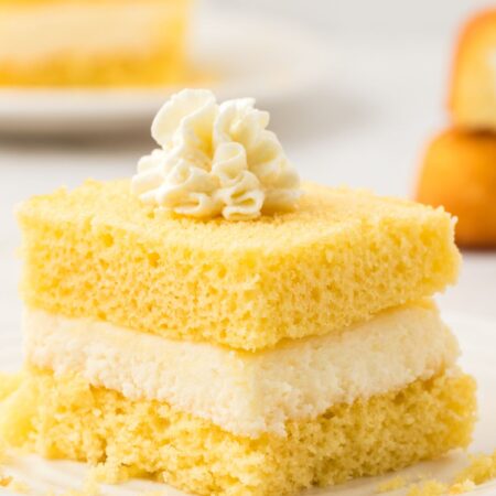 hero image of the twinkie cake