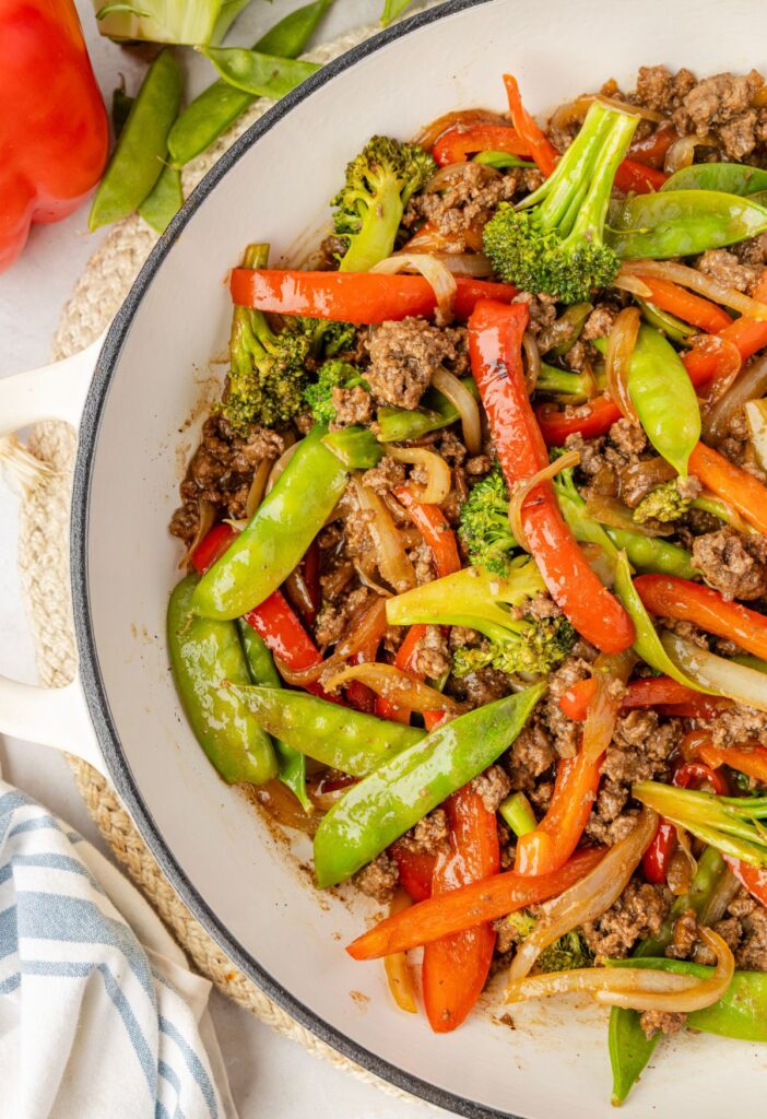 Pan of the ground beef stir fry with fresh vegetables