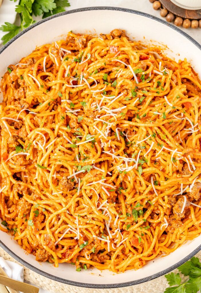 Overhead pic of the pot of spaghetti