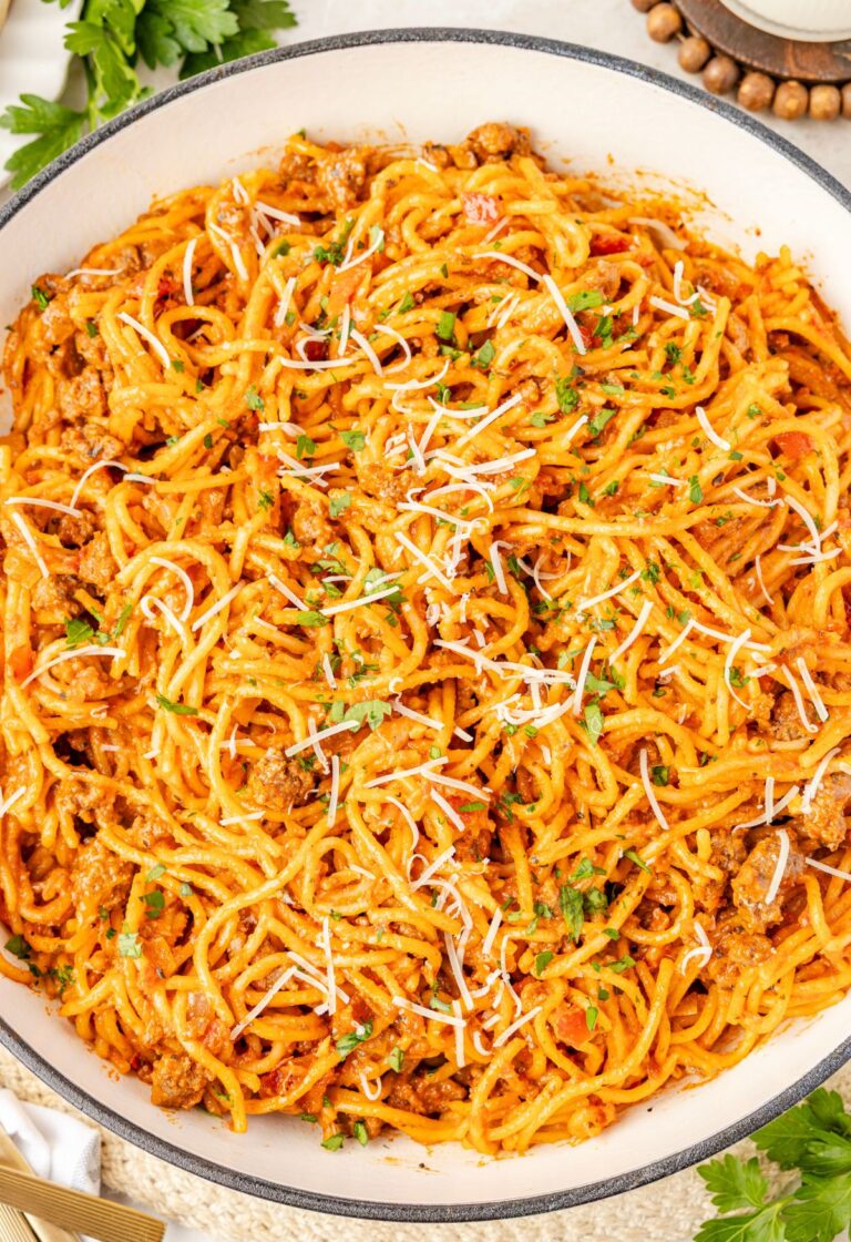 Overhead pic of the pot of spaghetti